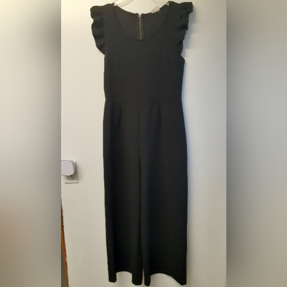 Black flowy jumpsuit - no size (fits like a small)